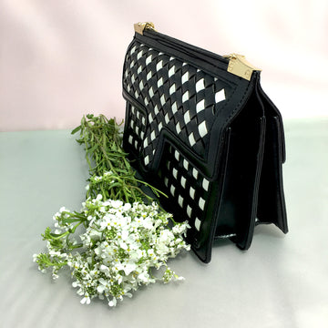 Ficuster Knitting Pattern Black Sling Bag